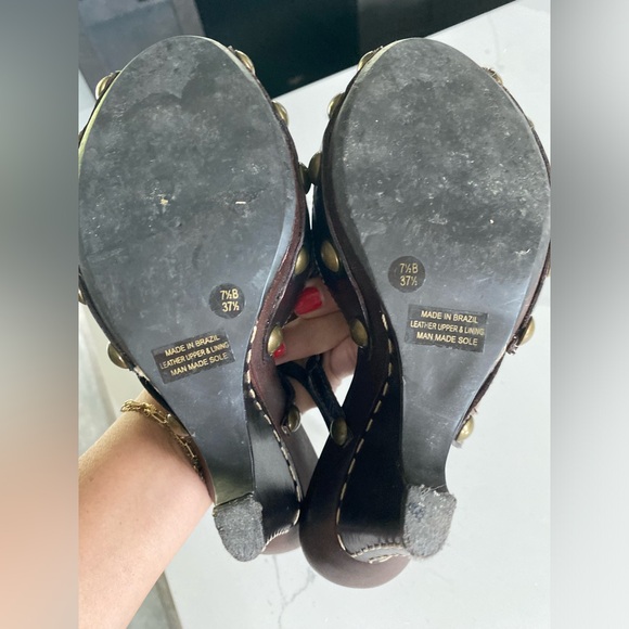 BCBGMaxAzria Brown leather wedge Heels with Stitch Detail 7.5 - Picture 8 of 8